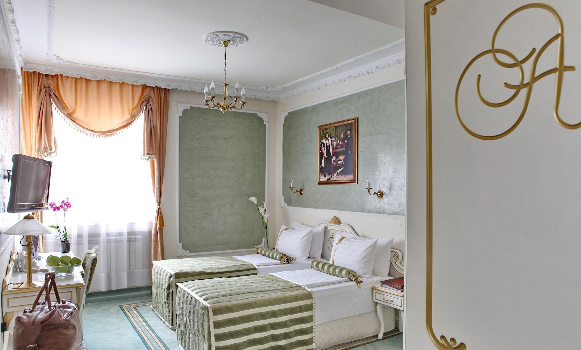Queen'S Astoria Design Hotel Belgrade Luaran gambar