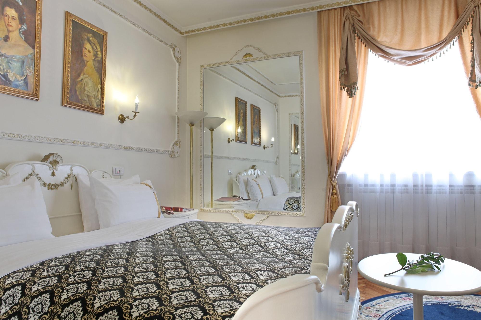 Queen'S Astoria Design Hotel Belgrade Luaran gambar