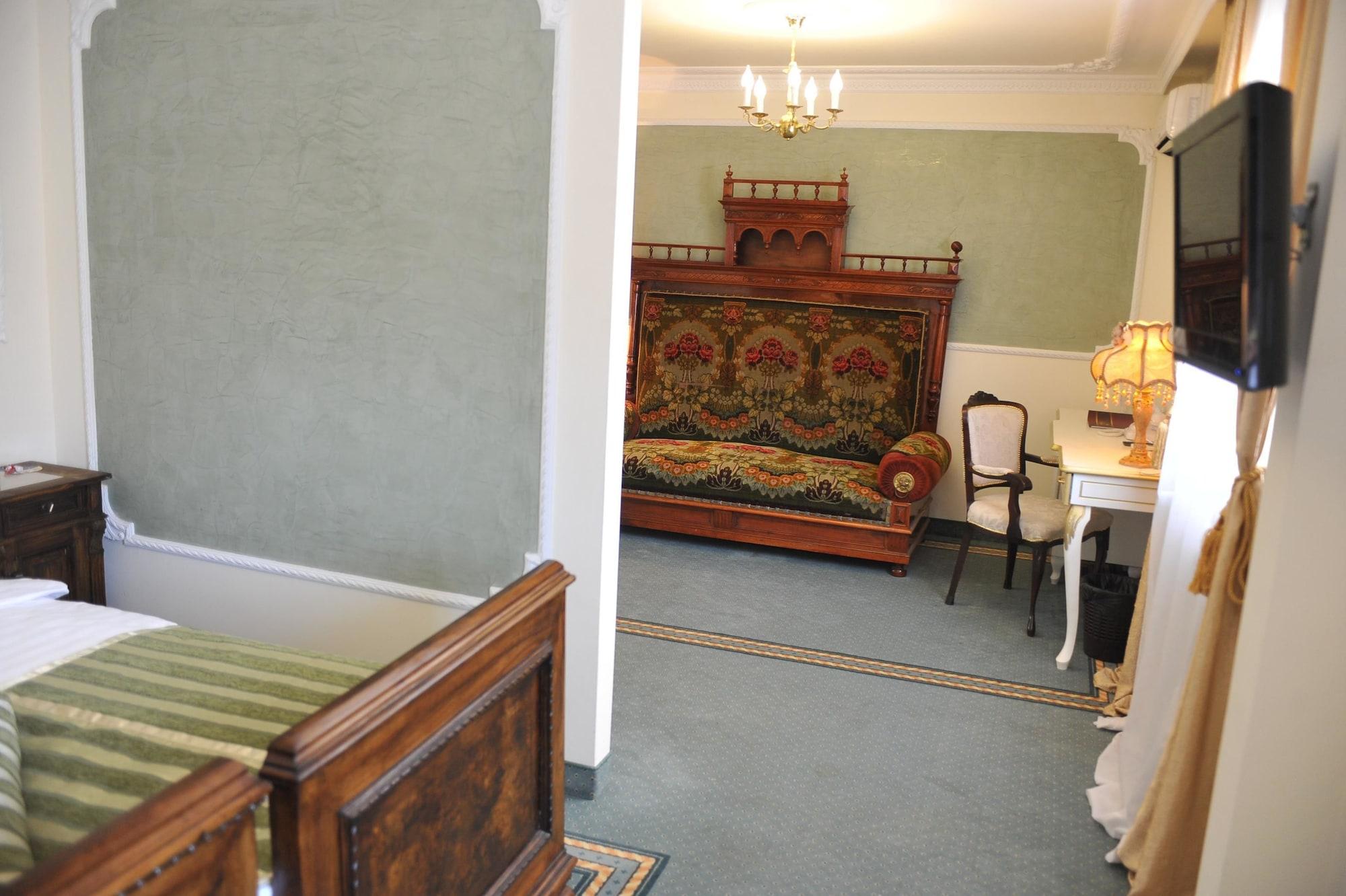 Queen'S Astoria Design Hotel Belgrade Luaran gambar