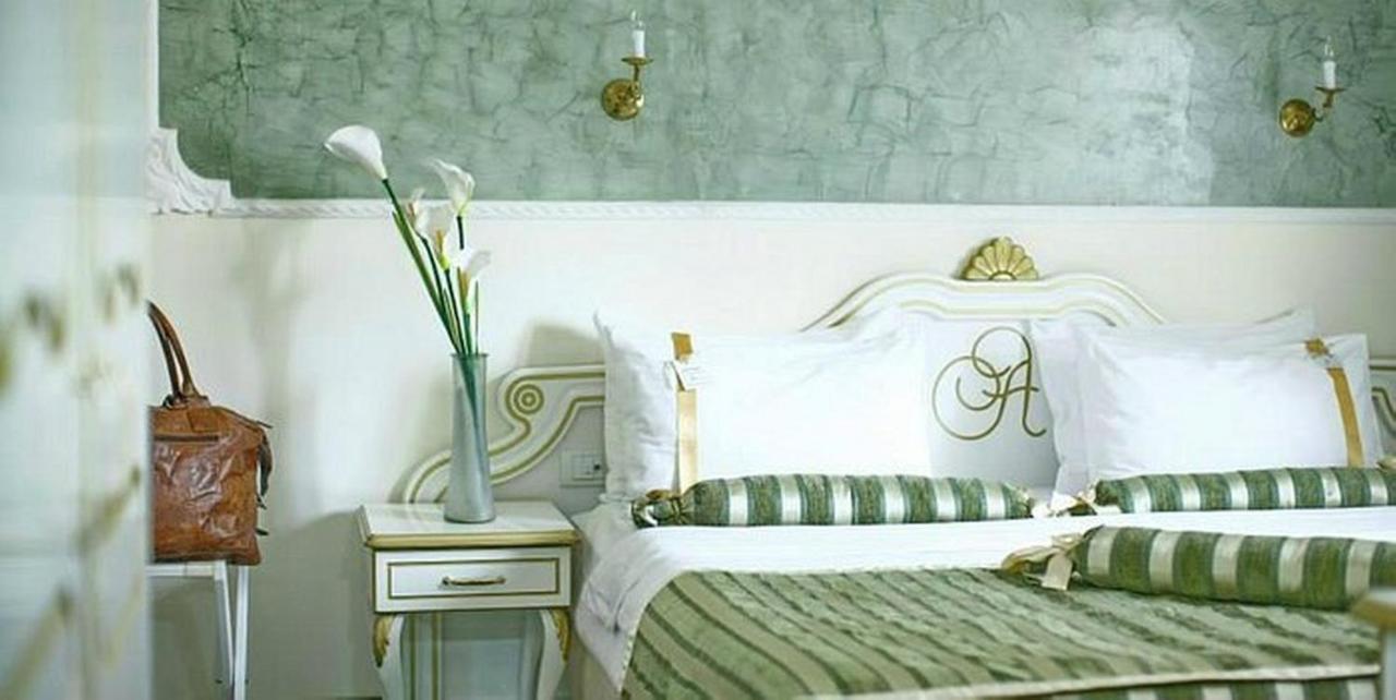 Queen'S Astoria Design Hotel Belgrade Luaran gambar
