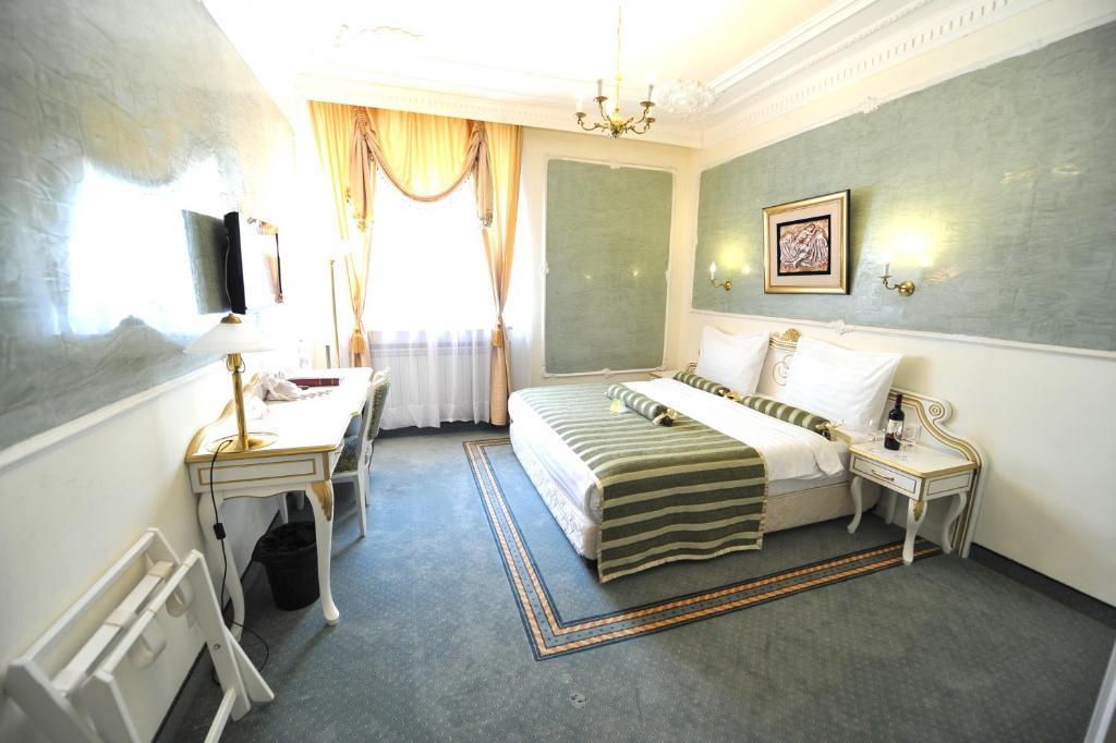 Queen'S Astoria Design Hotel Belgrade Bilik gambar